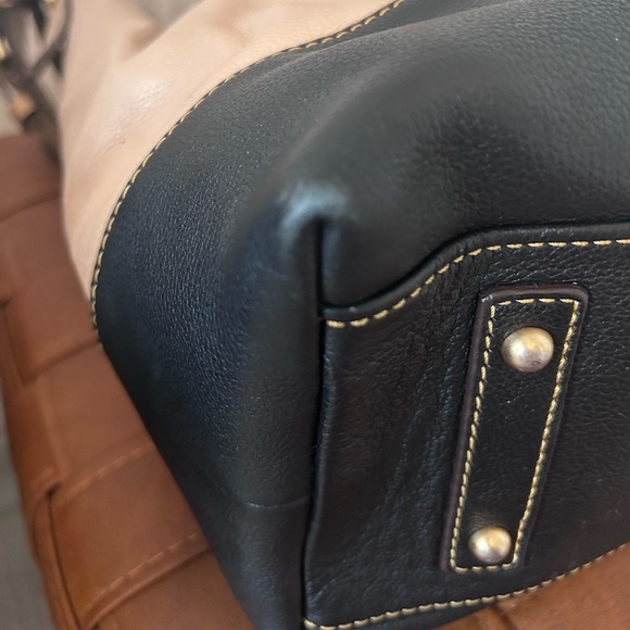 Dooney & Bourke 1975 European Leather Sophie Hobo Tan & Black Gold Hardware - Picture 10 of 16